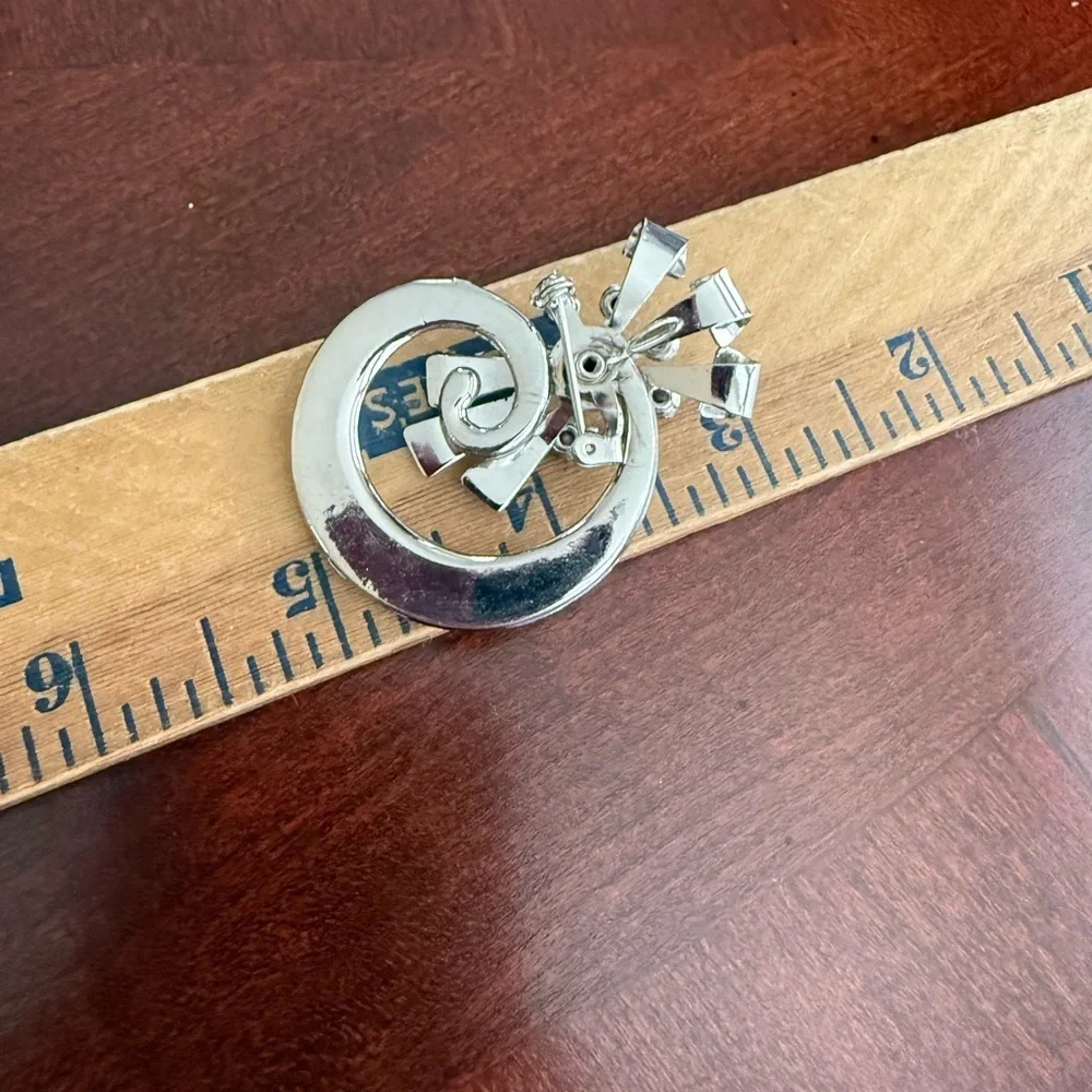 Vintage Silver Tone Brooch